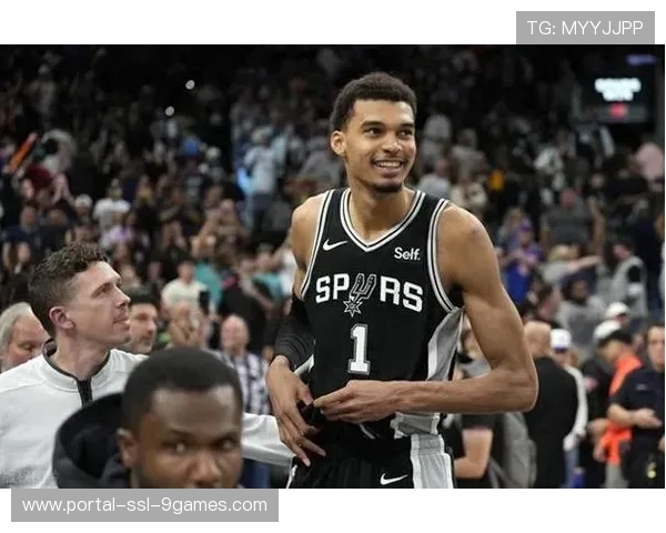 爵士110-123负马刺,马尔卡宁缺阵进攻乏力